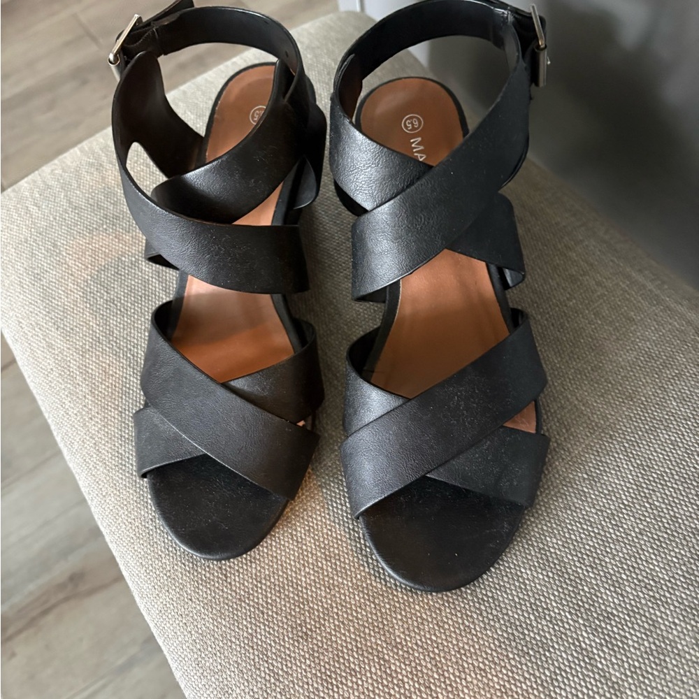 Black Massini wedge 6.5